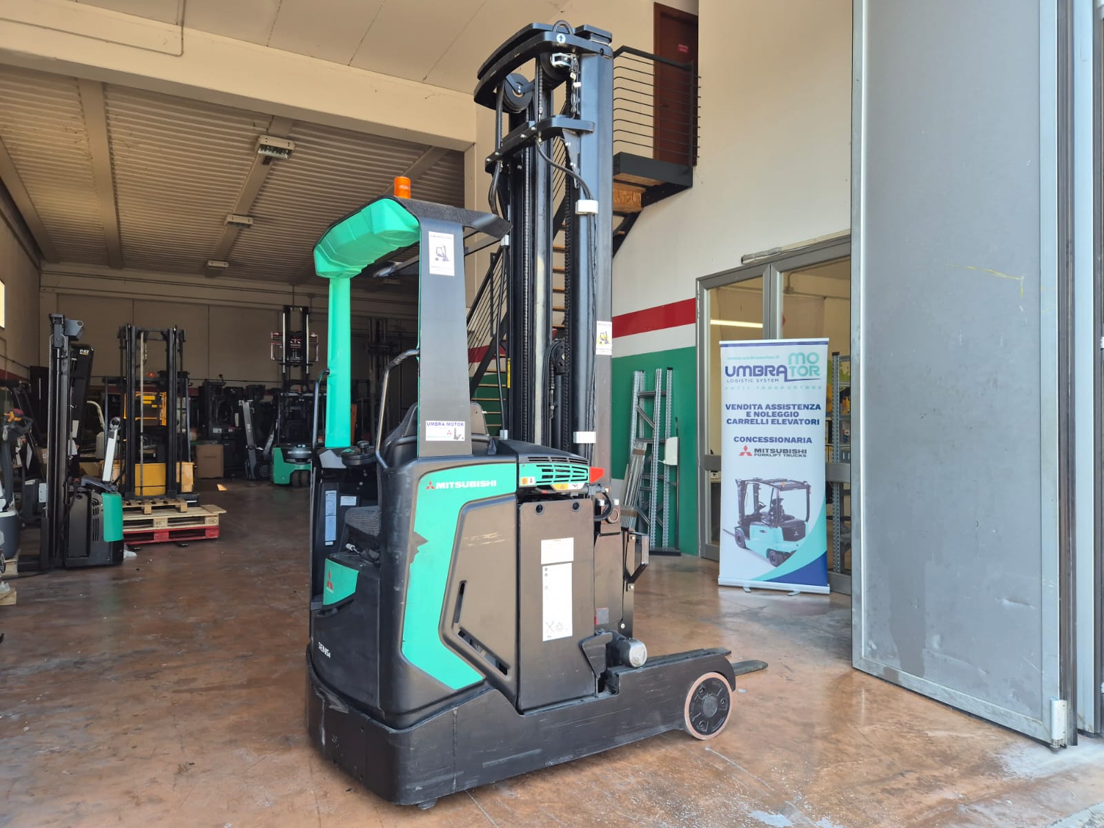 Carrello elevatore retrattile elettrico MITSUBISHI R14N2S usato garantito (rif.171)