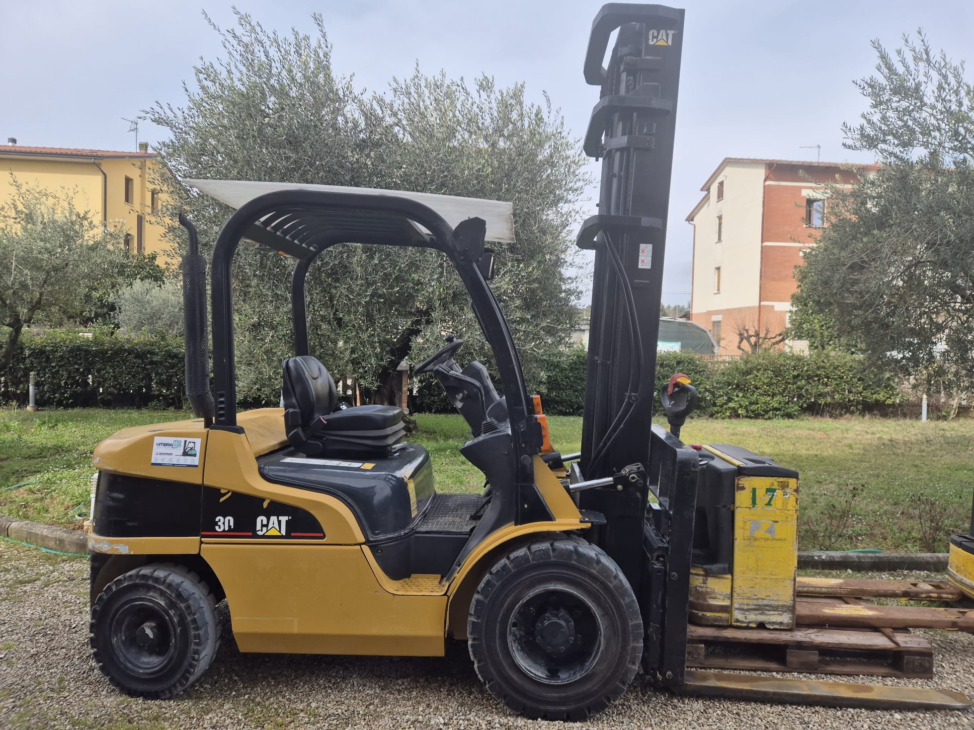 Carrello frontale diesel Caterpillar DP30N usato garantito (rif.189)