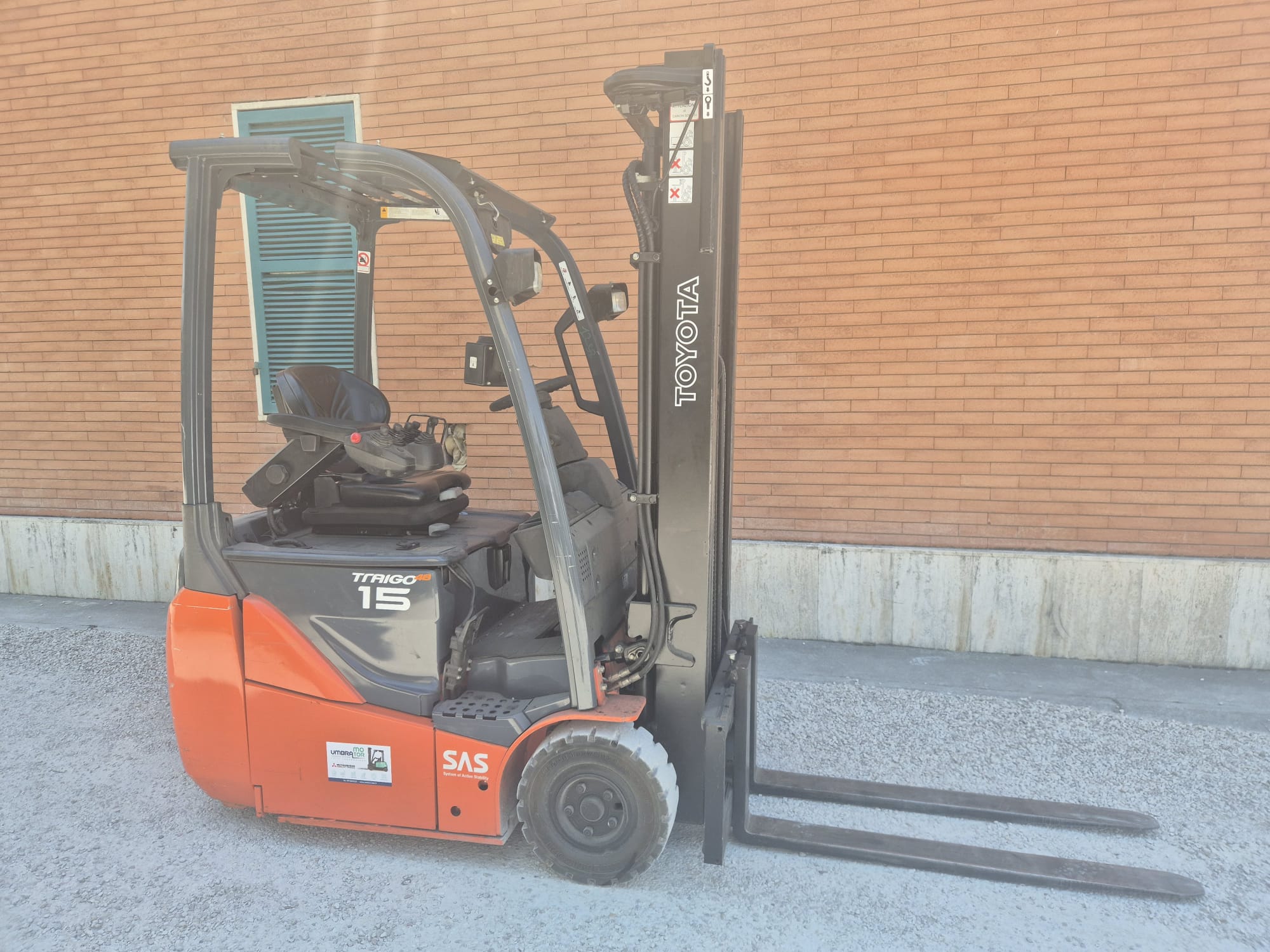 Carrello elevatore elettrico Toyota 8FBET15 usato garantito (rif.190)