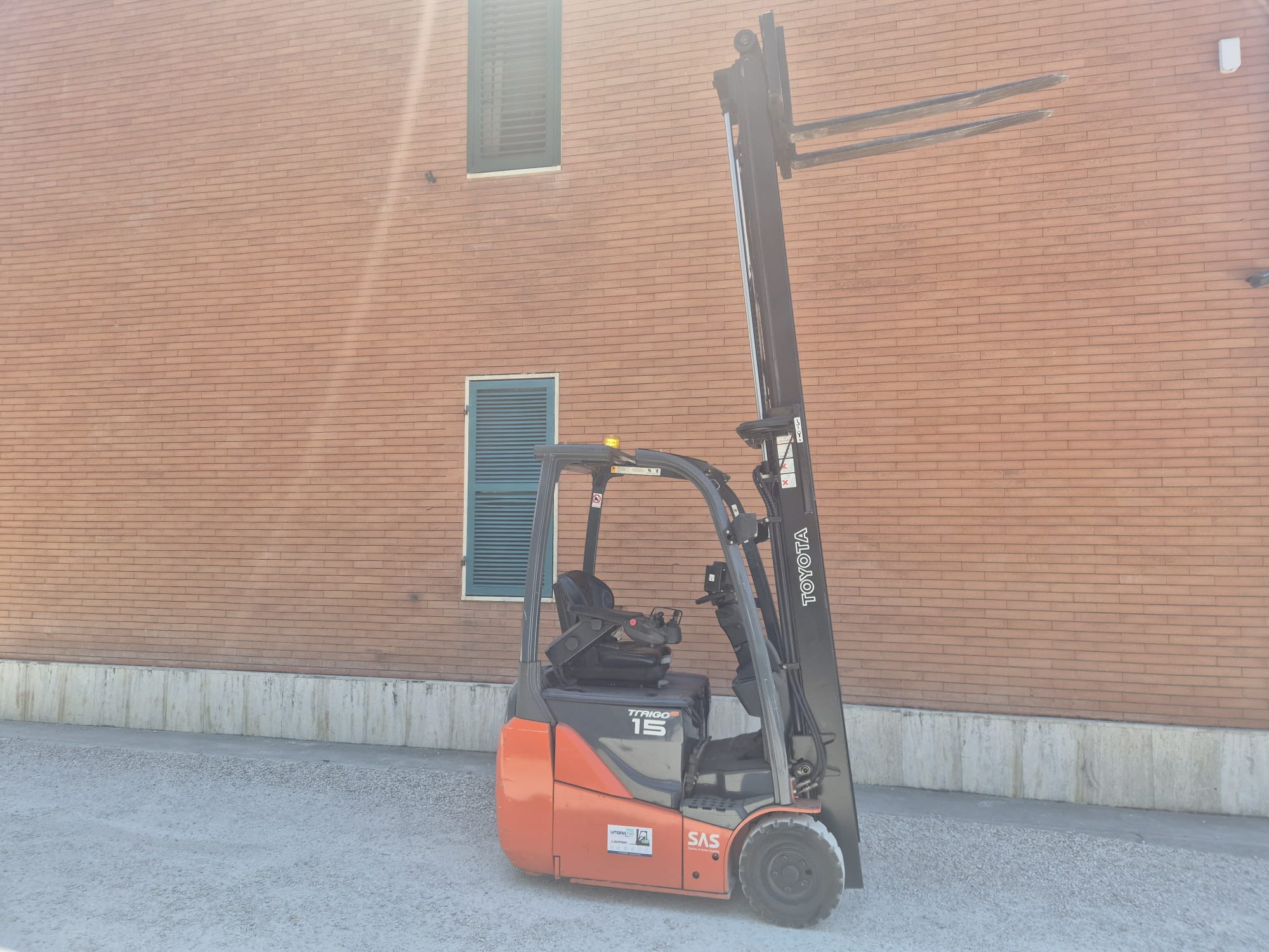Carrello elevatore elettrico Toyota 8FBET15 usato garantito (rif.190) - immagine 2