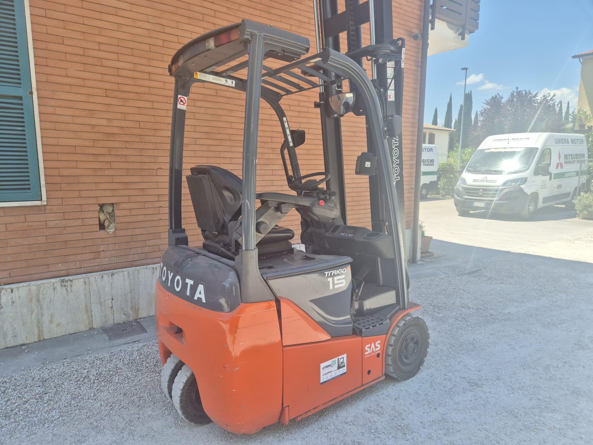 Carrello elevatore elettrico Toyota 8FBET15 usato garantito (rif.190) - immagine 3